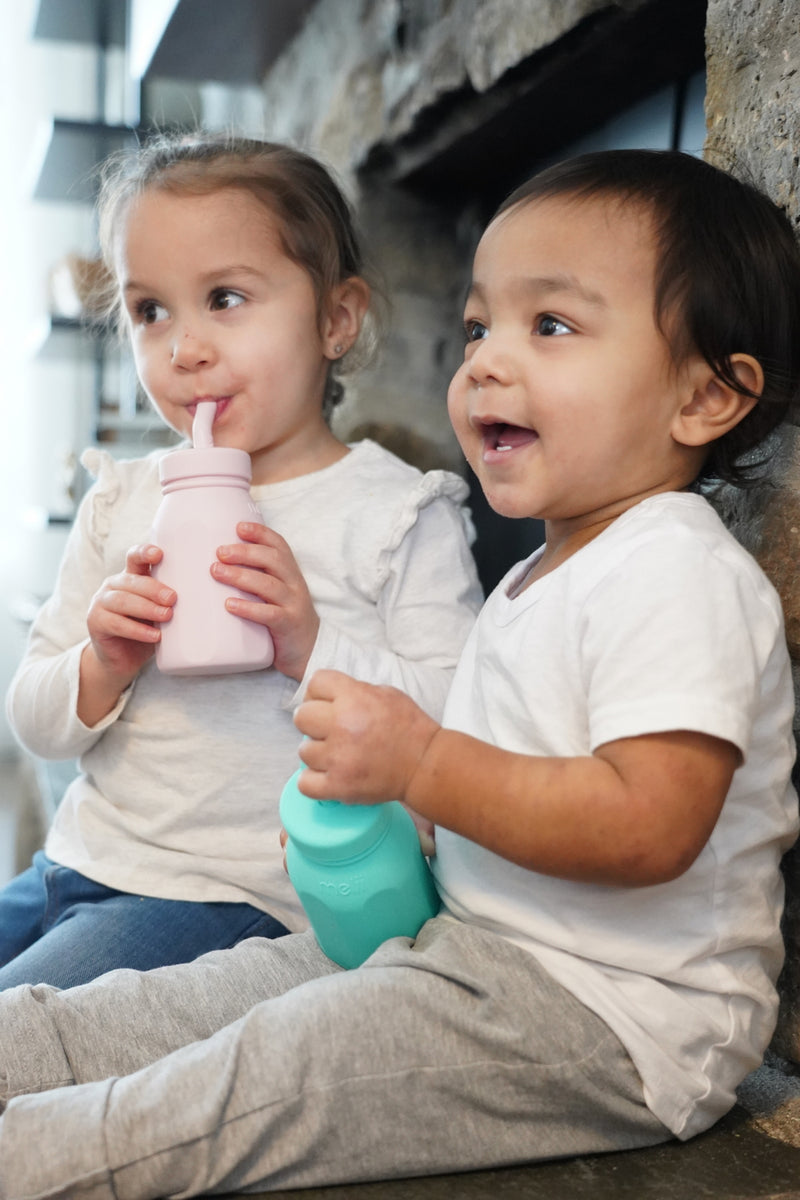 SILICONE BOTTLE W/ STRAW - PINK