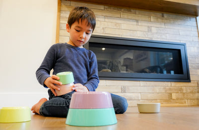 STACKING & NESTING CONTAINERS WITH SILICONE LIDS